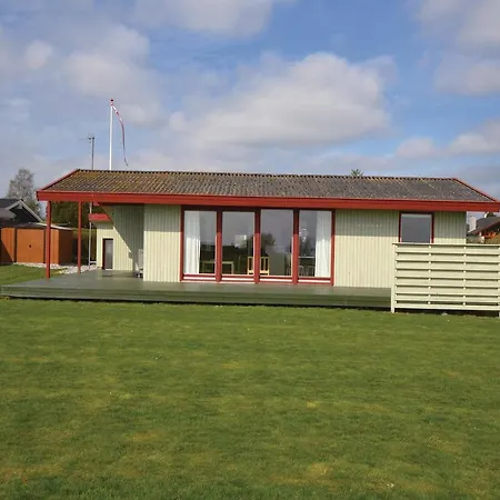 Four-bedroom Holiday With Sea View In Holiday home