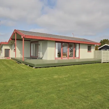 Four-bedroom Holiday With Sea View In Holiday home