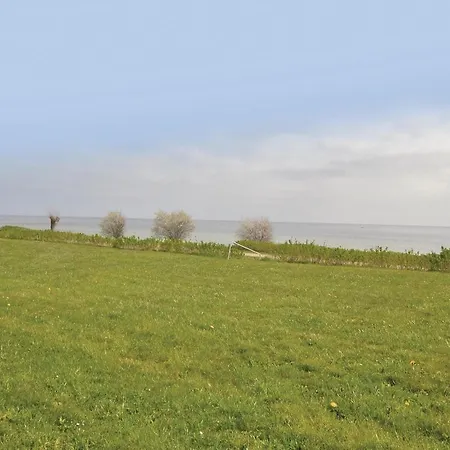 Four-bedroom Holiday With Sea View In Holiday home